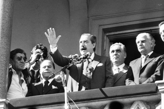 Se cumplen 39 años del triunfo en las urnas del expresidente Ricardo Alfonsín, que marcó el retorno a la democracia.