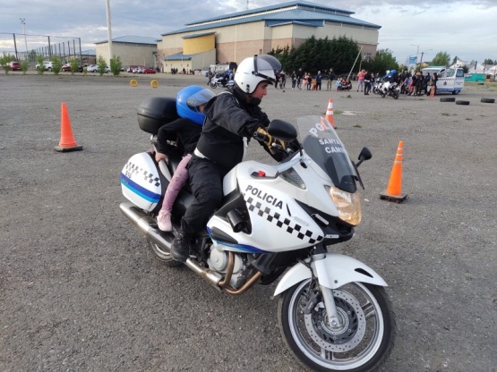 Los niños disfrutaron del circuito armado por la División. (Foto: C.G.)