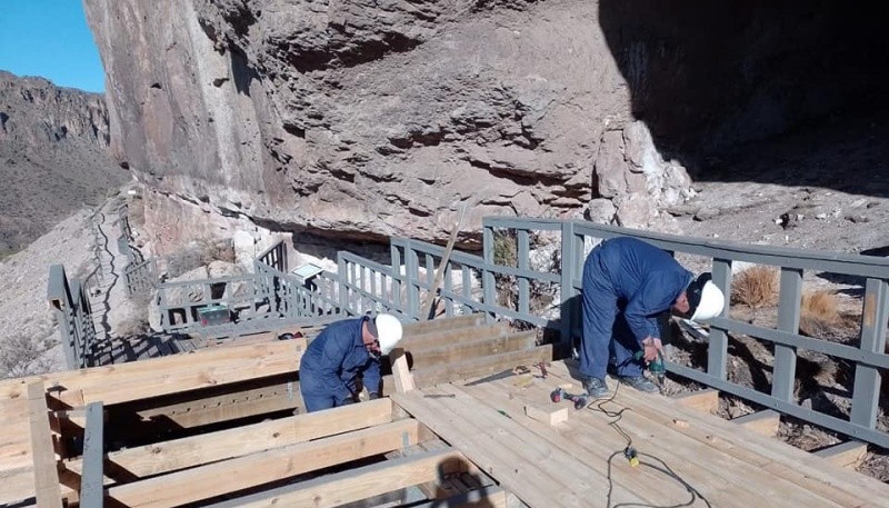 Tareas de remodelación en Cuevas de las Manos  