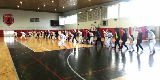 Encuentro de chicas en el J. B. Rocha