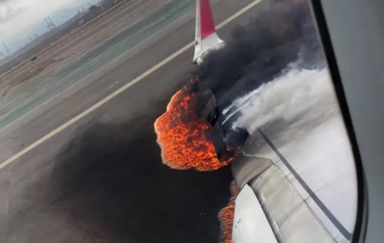 Murieron dos bomberos en choque entre avión y autobomba en Lima