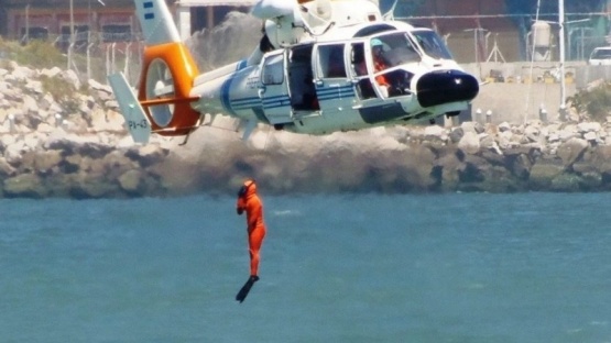 Nuevos nadadores de rescate fueron formados por Prefectura Naval