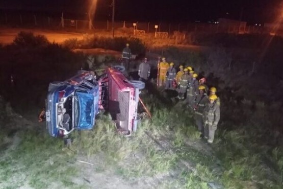 Aspirantes a bomberos voluntarios de Puerto Madryn realizaron práctica de rescate vehicular