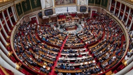 Diputados franceses dieron el primer paso para inscribir el derecho al aborto en la Constitución