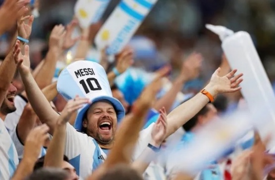 Qué vaticinó para Argentina-México el tuitero que acertó todos los resultados del sábado