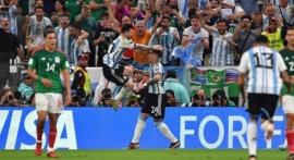 Argentina venció 2-0 a México y dio un paso importante a la clasificación