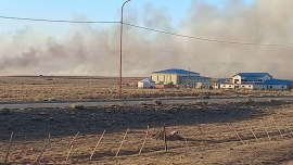 Incendio sobre pastizales en Río Gallegos