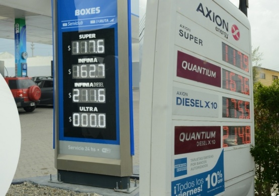 El combustible vale 30% más que el precio por litro actual