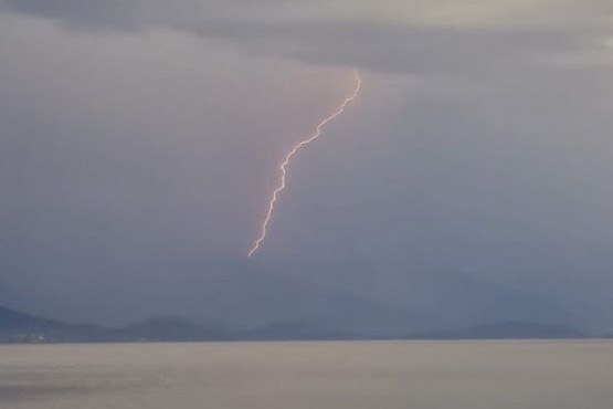 Las tormentas eléctricas no son comunes en Río Gallegos, pero este lunes las condciones se dieron. 