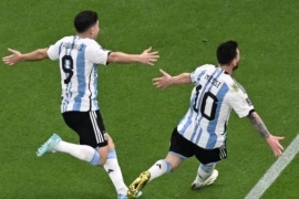 Argentina se juega el pase a octavos de final frente a Polonia
