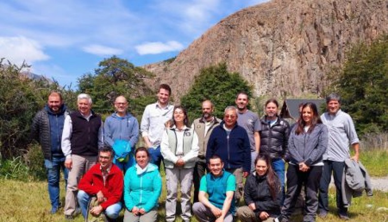 Expertos en ecología de rutas trabajan en el proyecto de asfaltado del camino al Lago del Desierto