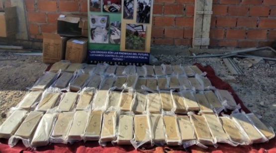 Secuestraron 200 dosis de cocaína, 70 kilos de marihuana y 1 millón de pesos