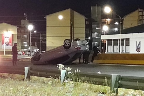 Vuelco en la Autovía 17 de Octubre