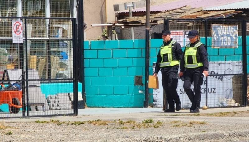 La policía continúa reforzando el acercamiento con la comunidad 