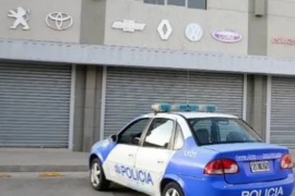 Robaron un local de repuestos de autos