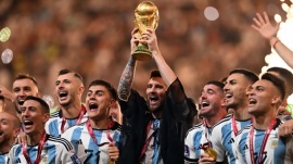 Un inglés hizo el relato más emotivo de Messi campeón: “La Copa se entrega al mejor de todos los tiempos”