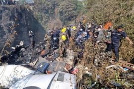 Nepal: Un avión con 72 personas a bordo se estrelló, entre ellas una argentina