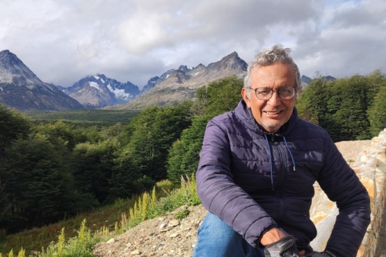 Político y viajero colombiano de paseo por la Patagonia, destaca la falta de peajes