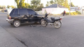 Motociclista herido tras chocar a un auto