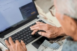 Jubilados ANSES: cómo comprar una PC con un crédito de hasta $300.000 y en 40 cuotas