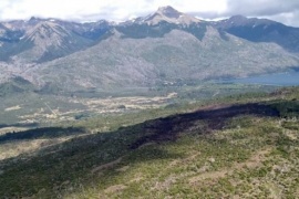 Brigadistas lograron contener el incendio en cercanías del Parque Nacional “Los Alerces”