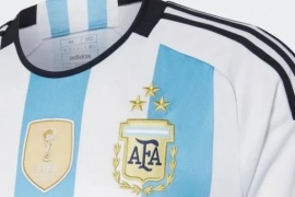Por qué aún no se consigue la camiseta de la Selección Argentina con las tres estrellas