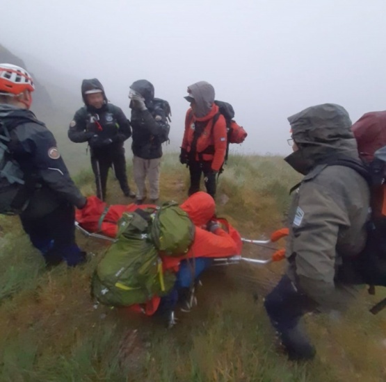 Auxilian a dos hombres lesionados en Ushuaia