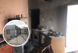 Bomberos sofocan un incendio en un departamento