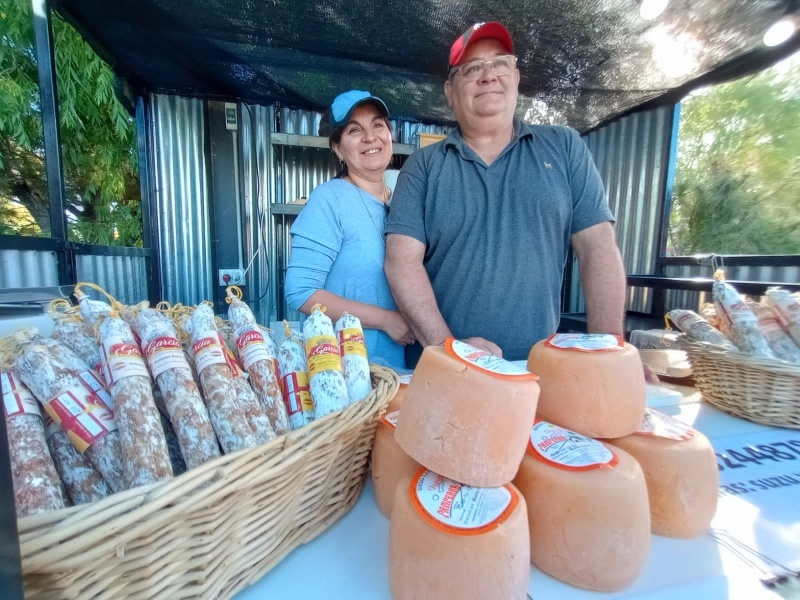 El cordero al palo uno de los platos tradicionales en cada festejo popular. 