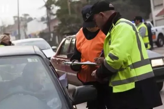 Anularán multas de tránsito en una ciudad turística argentina