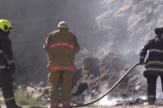 Bomberos sofocaron incendio sobre pastizales 