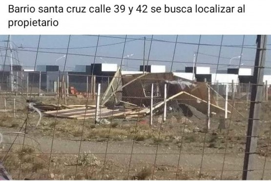 Por las fuertes ráfagas de viento una casa se derrubó en el barrio Santa Cruz 