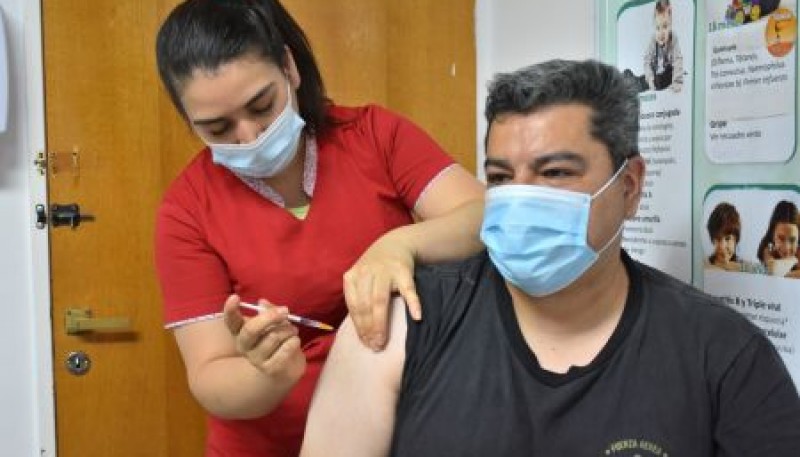 Exitosa primera jornada de vacunación en toda la provincia