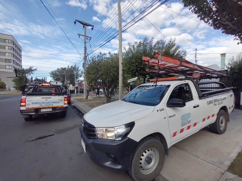 Estallaron fusibles en los postes de Chacabuco y Avellaneda. 