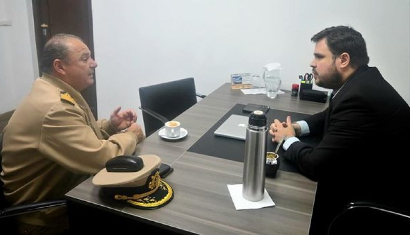 Luca Pratti mantuvo una reunión con el jefe de la Prefectura Zona Mar Argentino Sur 