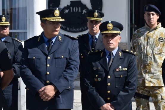 Comisario Mayor Oscar Aguilar y el Comisario Inspector Andrés Martínez.