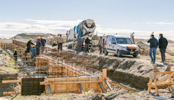 Los trabajos en la nueva planta de pretratamiento y emisario submarino en la ciudad de Río Grande, Tierra del Fuego, alcanzaron un avance físico del 5%. 