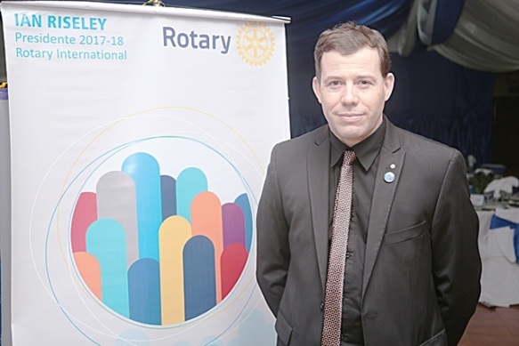 Dante Melano, coordinador de los Programas de intercambio del Rotary Club. 