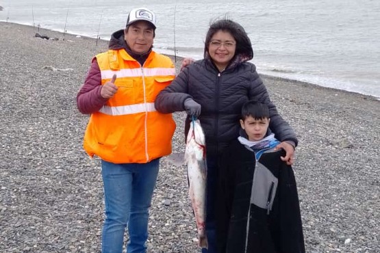 El primer puesto fue para Romina Barros  que sacó un róbalo de 3.825 grs. 