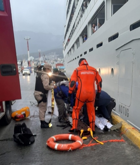 Prefectura rescató a un tripulante de un crucero
