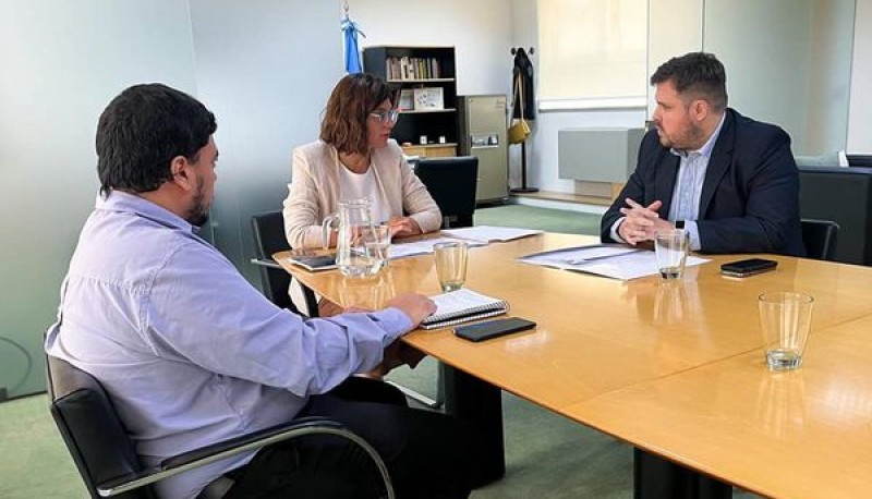 Luca Pratti se reunió con la Directora Ejecutiva de la Agencia Nacional de Materiales Controlados (ANMAC)