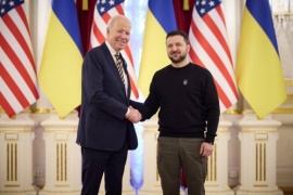 Joe Biden visitó Kiev y prometió más armas de Estados Unidos