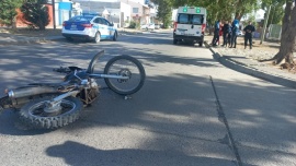 Río Gallegos: Un auto chocó a una moto y se dio a la fuga