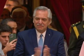 Alberto Fernández da su discurso ante la Asamblea Legislativa
