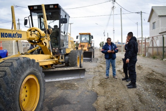 Vandalizaron las máquinas que están asfaltando el San Benito