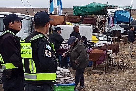 Seguridad presentes en una Jineteada de la Comunidad Tehuelche 