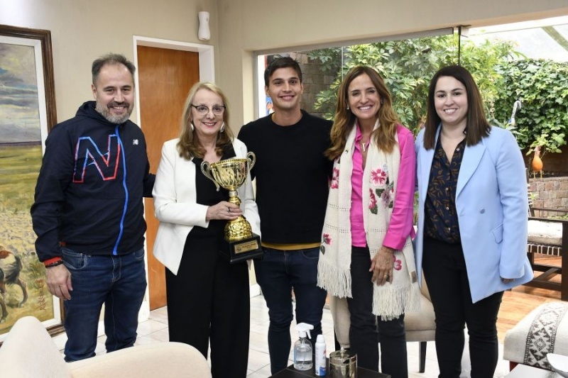 Matías Díaz visitó a la gobernadora de la Provincia. 