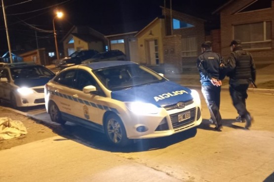 En una pelea un joven fue atacado con un arma blanca 