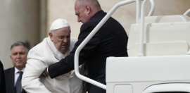 El papa Francisco pasó la noche en el hospital: los médicos informaron que su estado no es preocupante