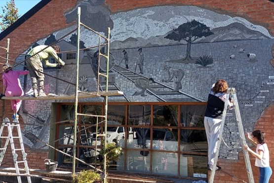 Inaugurarán un mural para los trabajadores de “La Trochita”